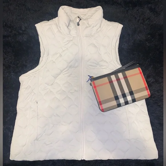 LADIES QUILTED VEST - Picture 1 of 5